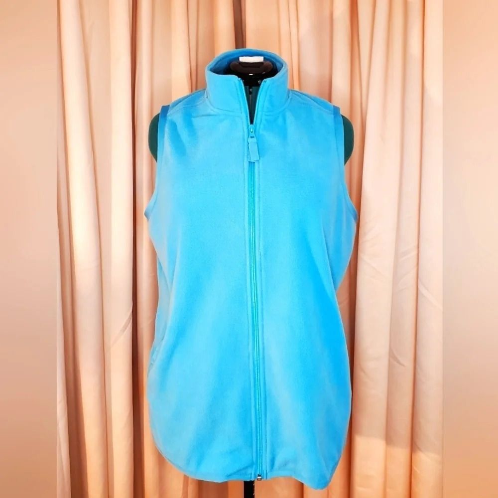 0118. NWOTs ~ Woman Within ~ Sky Blue ~ Fleece Vest w/ Pockets